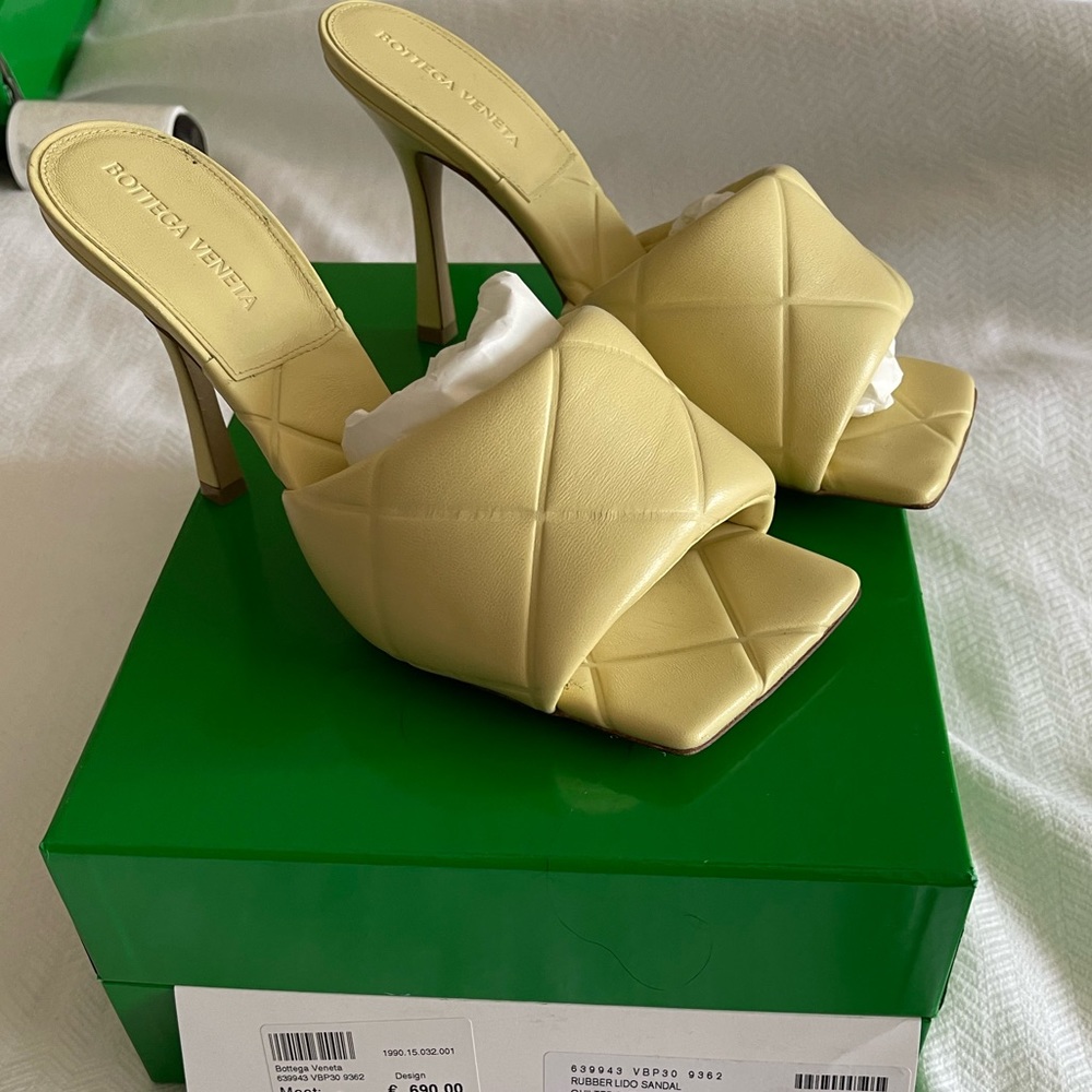 Brand new authentic bottega  lido